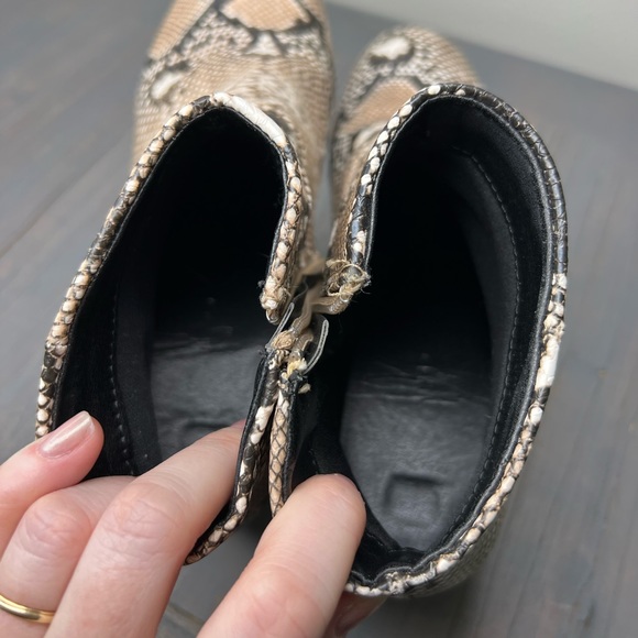 Snake Print Ankle Booties Size 7 - Picture 8 of 8